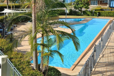 Boathouse Resort Tea Gardens - Accommodation Guide 1