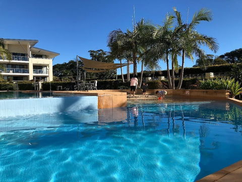 Boathouse Resort Tea Gardens - Accommodation Guide 4