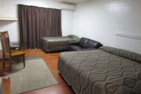 The Park Motel - Accommodation Guide 2