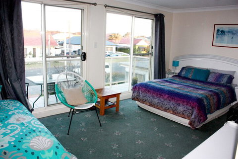 Lake Illawarra B&B - Accommodation Guide 6