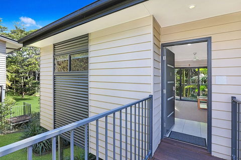 On Obi Maleny - Accommodation Asia 0