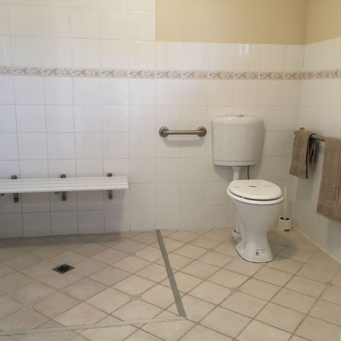 The Nosh & Nod - Howick Street - Accommodation Asia 6