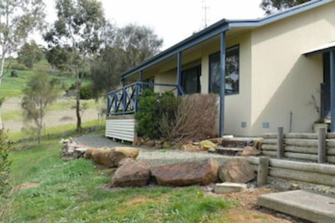 Riesling Country Cottages - Accommodation Asia 4