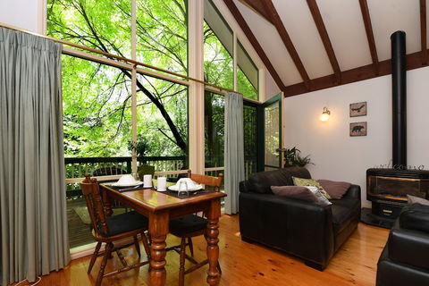 Cambridge Cottages Bed & Breakfast - Accommodation Asia 2