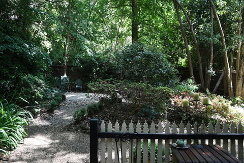 Cambridge Cottages Bed & Breakfast - Accommodation Asia 3