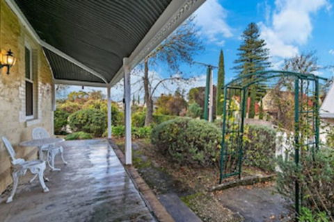 Treasured Memories Cottage - Accommodation Guide 0