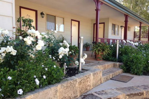 The Nosh & Nod - Avon Terrace - Accommodation Guide 0