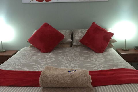 The Nosh & Nod - Avon Terrace - Accommodation Guide 5