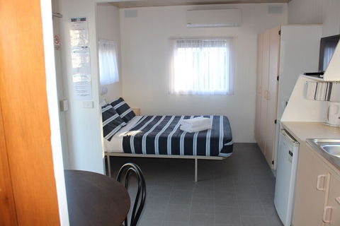 Golden Terrace Holiday Park - Accommodation Asia 7