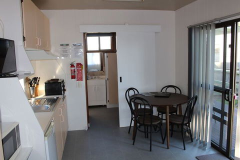 Golden Terrace Holiday Park - Accommodation Asia 6