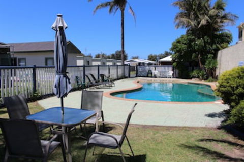 Golden Terrace Holiday Park - Accommodation Asia 0