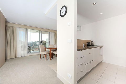 Accommodate Canberra - The Avenue - Accommodation China 4