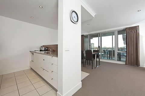 Accommodate Canberra - The Avenue - Accommodation China 6