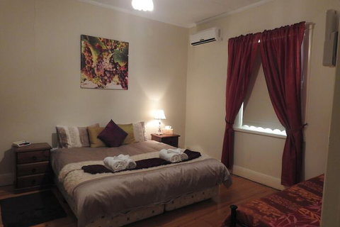 Barossa Best - Accommodation Guide 2