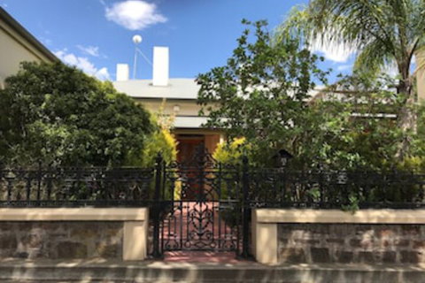 Barossa Best - Accommodation Guide 0