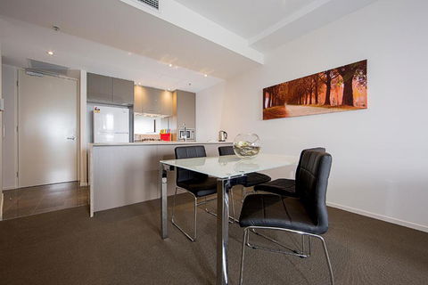 Accommodate Canberra Manhattan On The Park - Accommodation Asia 6