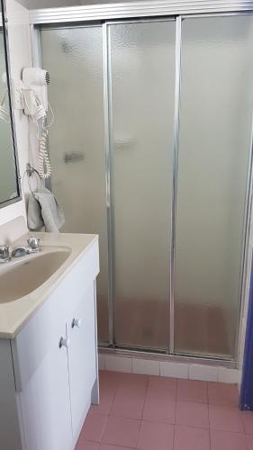 South Pacific Palms Motor Inn - Accommodation Guide 1
