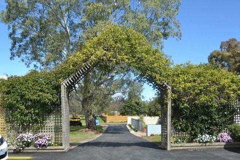 Wattle Motel - Accommodation Asia 1