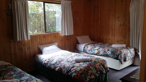 Rainbow House - Accommodation Guide 1