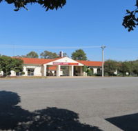 Bishops Lodge Narrandera - Accommodation Asia