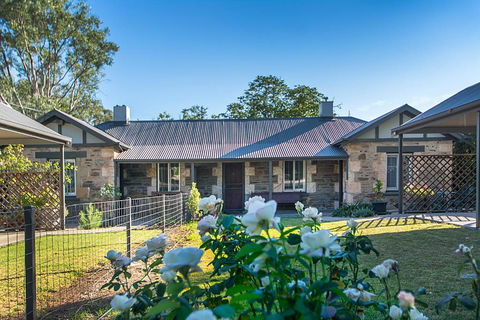 Stoneleigh Cottage Bed & Breakfast - Accommodation Asia 1
