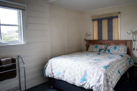 Pettit Cottage - Accommodation Guide 4