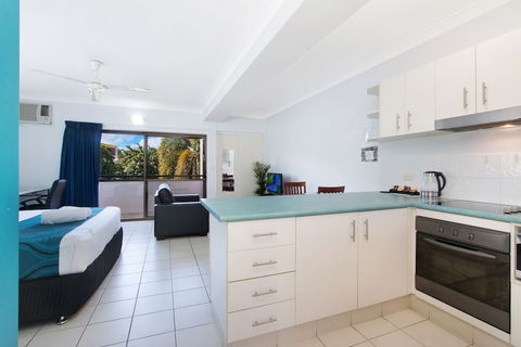 Cairns City Palms - Accommodation Asia 2