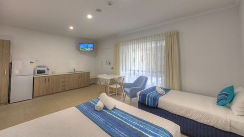 Bay Air Motel - Accommodation Asia 3