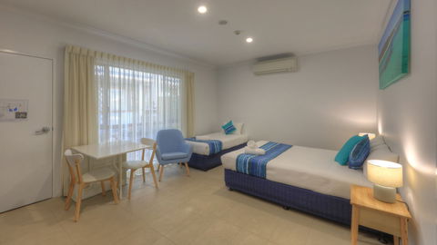 Bay Air Motel - Accommodation Asia 4