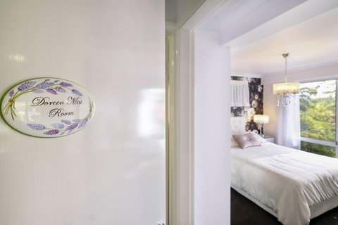 Valley View Bed & Breakfast - Accommodation Guide 6