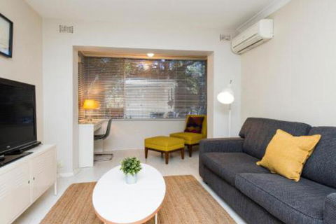 Townshend Rd - Accommodation Asia 0