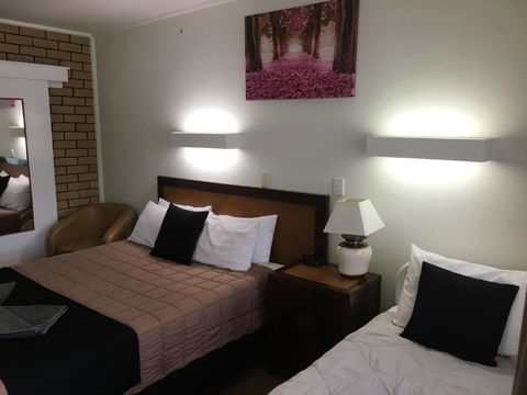 Guyra Motor Inn - Accommodation Guide 5