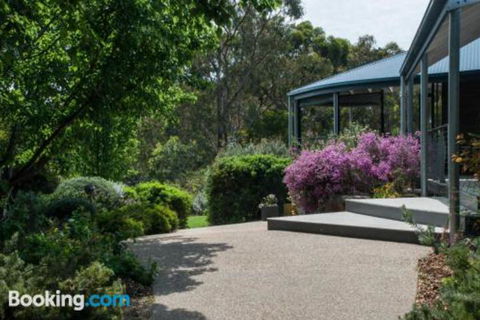 The Linden Bed & Breakfast - Accommodation Asia 7