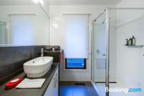 The Linden Bed & Breakfast - Accommodation Asia 3