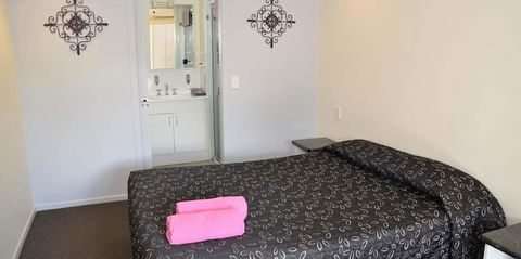 Warwick Motor Inn - Accommodation Asia 3