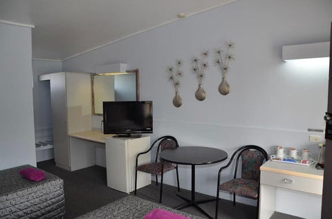 Warwick Motor Inn - Accommodation Asia 2