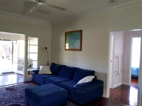 Friends Holiday House - Accommodation Asia 5