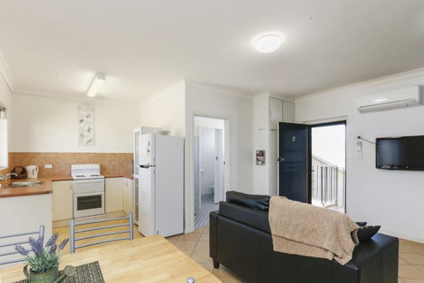 Gossan Street Units - Accommodation Guide 2