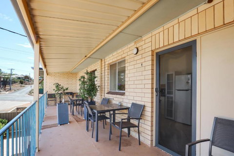 Gossan Street Units - Accommodation Guide 1