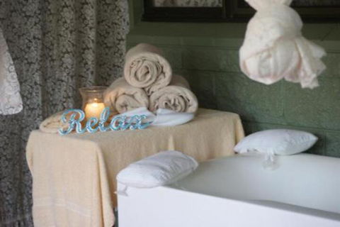 Chilverton Cottages & Restaurant - Accommodation Asia 2