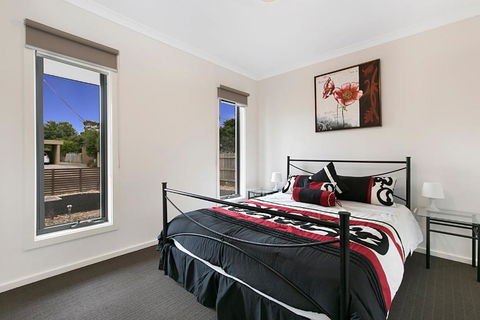 Palm Grove Beach House Dromana - Accommodation Asia 3