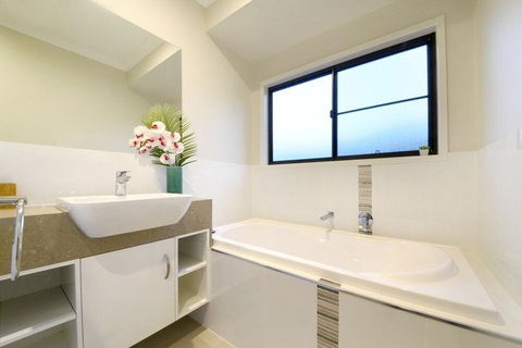 Laguna Views - Accommodation Guide 5