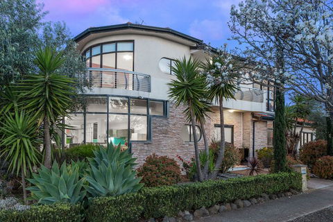 Villa De Marseilles Melbourne - Accommodation Asia 2