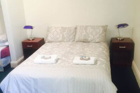 Ross Hotel - Accommodation China 5