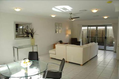 Coolum Villas - Accommodation Asia 2