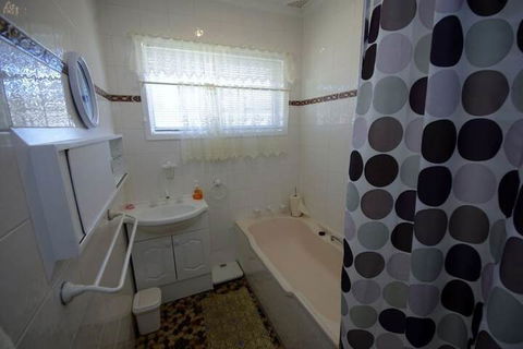 Fravent House - Accommodation Asia 6