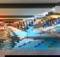 Mono Apartments on Freshwater