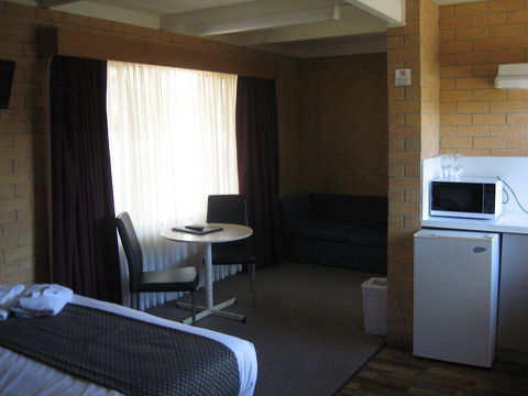 Yowani Country Club - Accommodation Asia 4