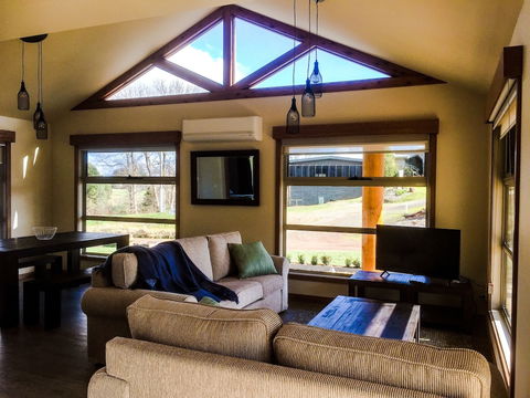 Daysend Cottages - Accommodation Guide 4