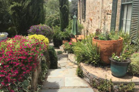 The Olde Devonshire House - Accommodation Guide 7